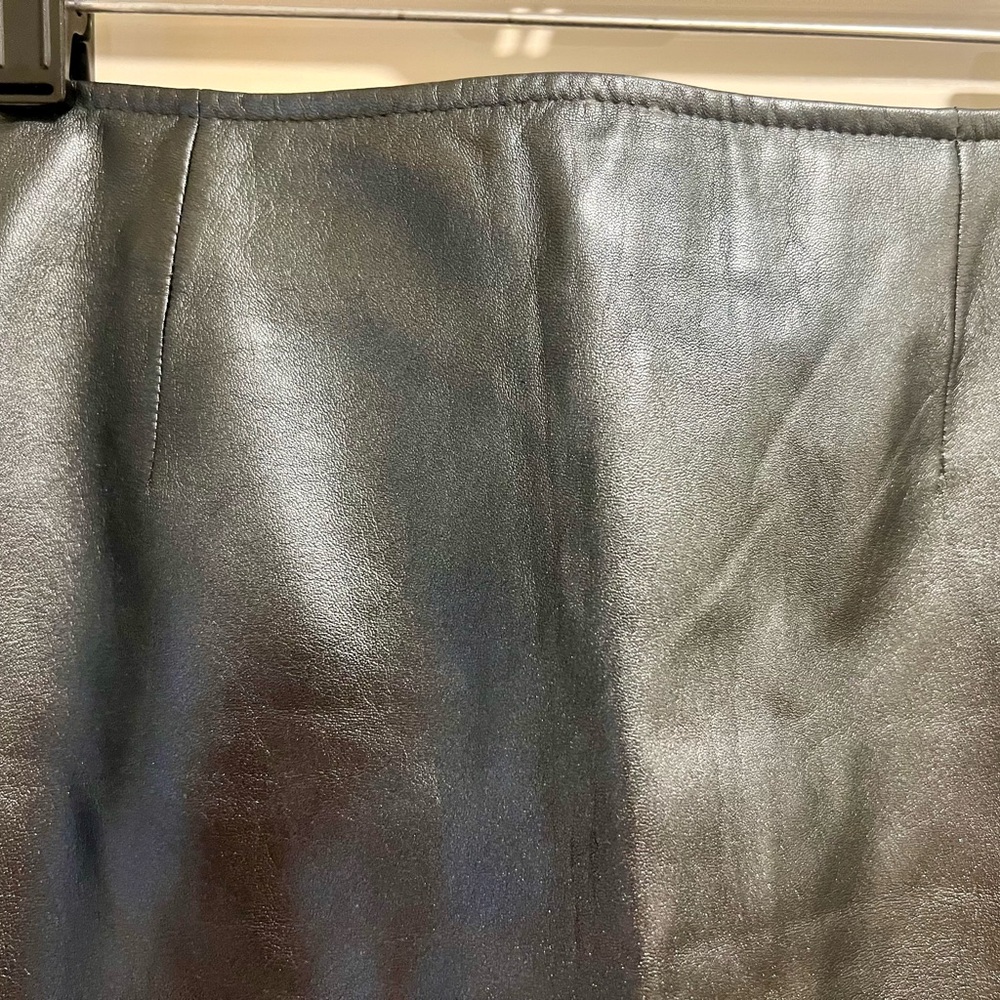 Vakko Lether Skirt - Picture 2 of 11